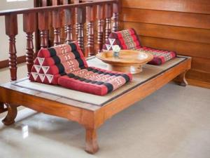 Wake Up at Muang Kao Boutique Hotel