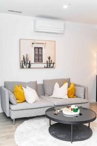 Modern 2 BR apartment in the heart of Canberra center