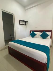 Travel Lodge City Hotel