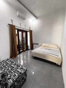 nadien home stay Banyuwangi