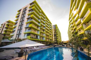 EKA Studio - Pool & Spa Beach Resort