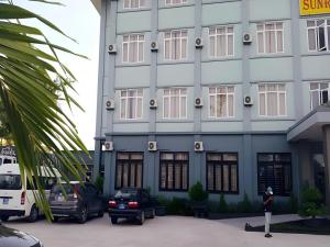 Sunrise Hotel