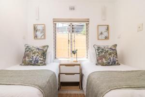 Charming Coastal Getaway