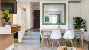 Charming Coastal Getaway