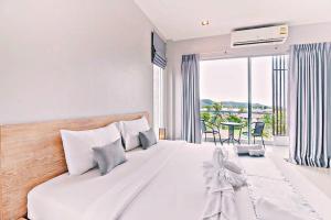 Lemonade Phuket Hotel -SHA Plus