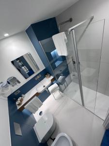 Standard Double or Twin Room with Sea View room in Puntaquattroventi