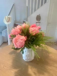 Villa nichée sur golf & piscine