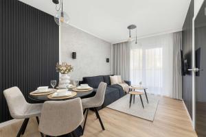 Elegant Apartment with Parking in Kołobrzeg by Renters Prestige