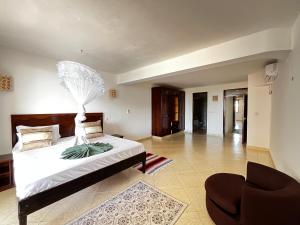 Ona Mazuri Beachfront Apartments