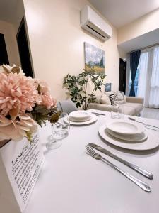 High-floors Seaview Unit for you - Mactan Newtown