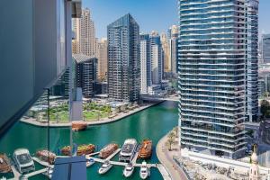 Great Apartments at Marina Star with City View