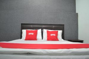 OYO 89737 Hotel Tishoa