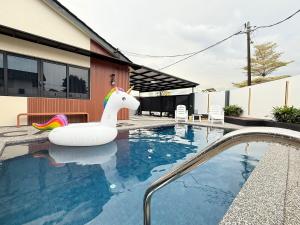 Nibong Pool Villa by Cactus Homestay