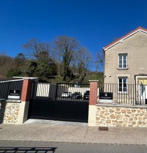 CHEZ FERNAND Cottage AC Terrace Garden Petanque court & private free parking