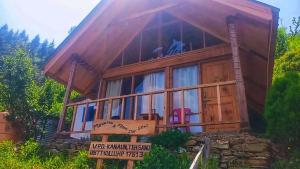 Mountain A Frame Stay Sainj