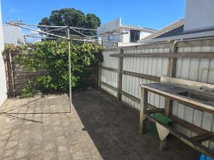 Hidden Gem, close to Mt Main st