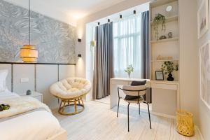 Heart of the City - Modern Studio Comfort