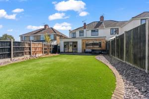 The Bishopsworth House