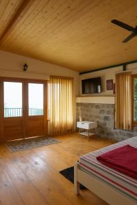 Bougainvilla Mountain Retreat Deluxe Cottages, near Bhimtal
