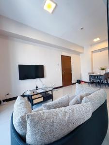 OPR High- floor Seaview Studio