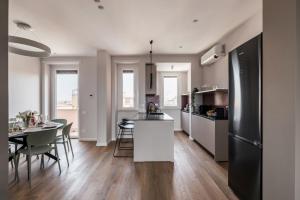 The Best Rent - Spacious three-bedroom flat in the San Giovanni area