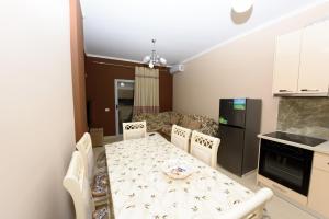 Liam Apartments