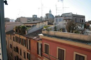 Cozy 4th floor in Monti neighborhood