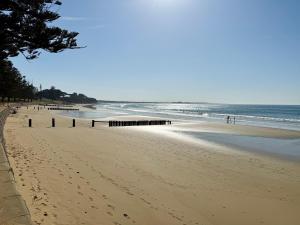 BEACH SHACK