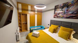 Alma de Málaga 2BR Stay with Art History & Comfort in the Heart of the City