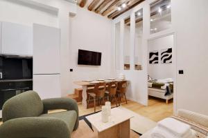 Les Halles - Grands Boulevards Stylish 2BR - 6P