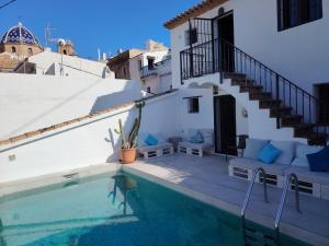 Casa con piscina Gades-Marisol