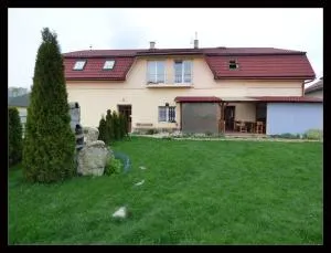 Kuria Ivachnova - Ivachnová