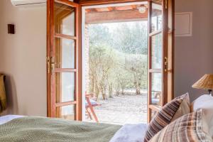 King Room with Garden View room in Castell de la Solana
