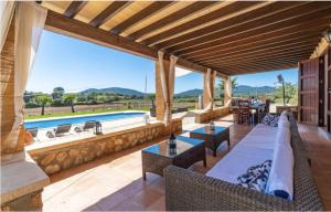 Villa Lorenzo Manacor by PriorityVillas