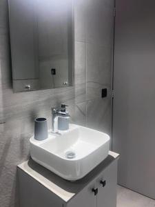 Petras Charming Home, 500m to Beach