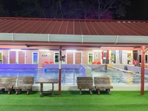 Capital O 91126 The Raga Chalet - 3hvězdičkové hotely ve městě Yan