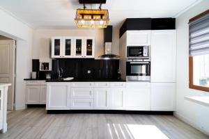 Maisons de vacances La Petite Parenthese Jardin, Parking & Proche Gare : photos des chambres