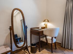 Grand Hotel Mumbai - Ballard Estate, Fort