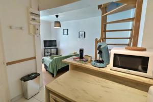 Appartements Sejour pro ou detente – Appartement lumineux proche centre de Troyes, wifi haut debit, cuisine equipee : photos des chambres