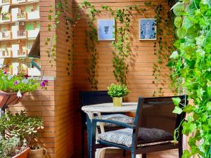 Appia Antica Rome Apartment, Subway, near Colosseum, Design & Comfort, Balcony