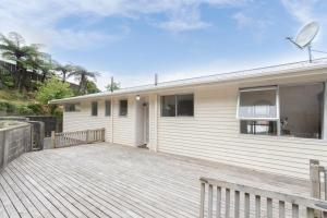 special in winter from 138 for three bedrooms unit in Johnsonville Wellington