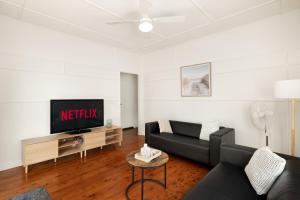 Smart Suites Self Check-In Cottage - Carina