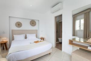 Cozy Small Double or Twin Room No-View room in Damianos Mykonos Hotel