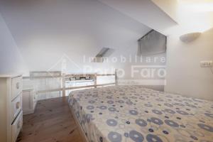 Monolocale mansardato sulla spiaggia di Porto Faro