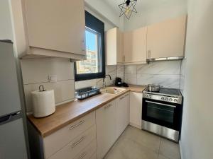 Ariadne Complex by Horizon Homes