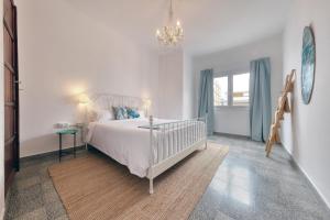 Casa Vista Oceano - City Centre and Ideal for Work By Lanzarote Vacation Homes