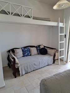 house with garden next to the sea