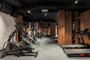 Prestige Elegant Apartment in Gdańsk with Sauna, Gym and Parking by Noclegi Renters