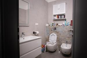 VARADYs 1 bedroom apartment in historic center