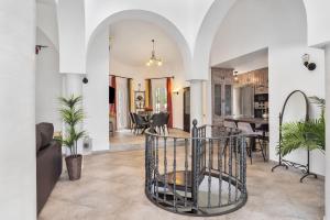 Villa with Private Pool 5 Minute Walk to the Beach